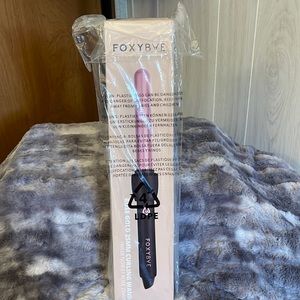 FOXYBAE 25MM Black Curling Wand NWOT